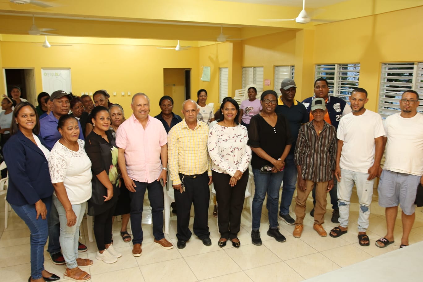 Alcaldía Baní inicia múltiples obras en diferentes localidades a través del PPM