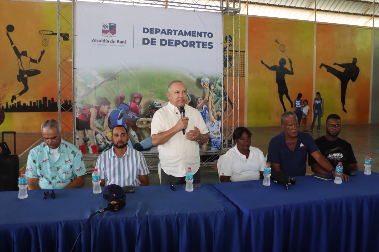 Alcaldía de Baní inaugura primer Torneo de Voleibol Femenino Sub-16 con ocho equipos de la provincia
